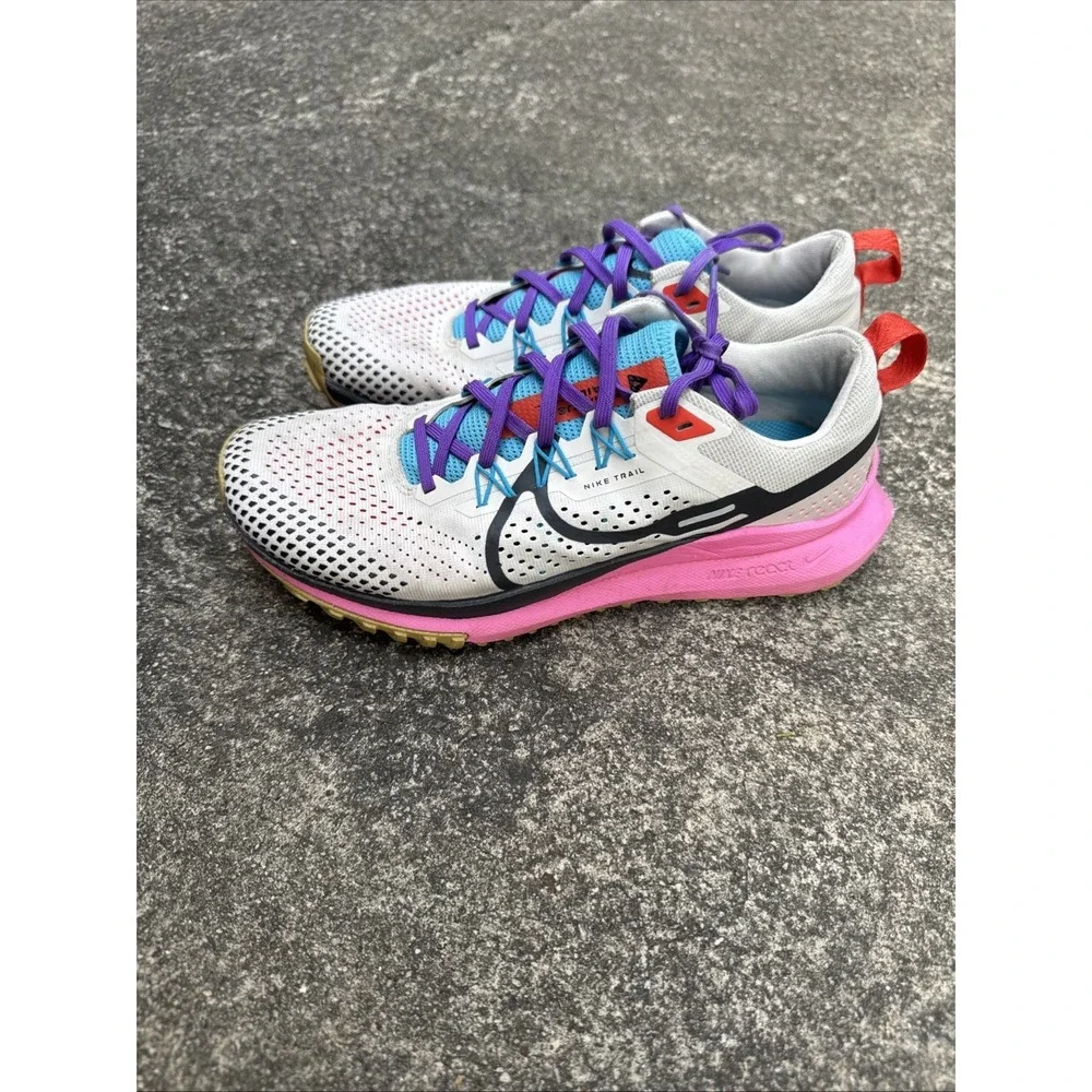 Nike React Pegasus Trail 4 Go Womens Size 9.5 Running Shoes Smoke Gray Pink - Picture 3 of 11
